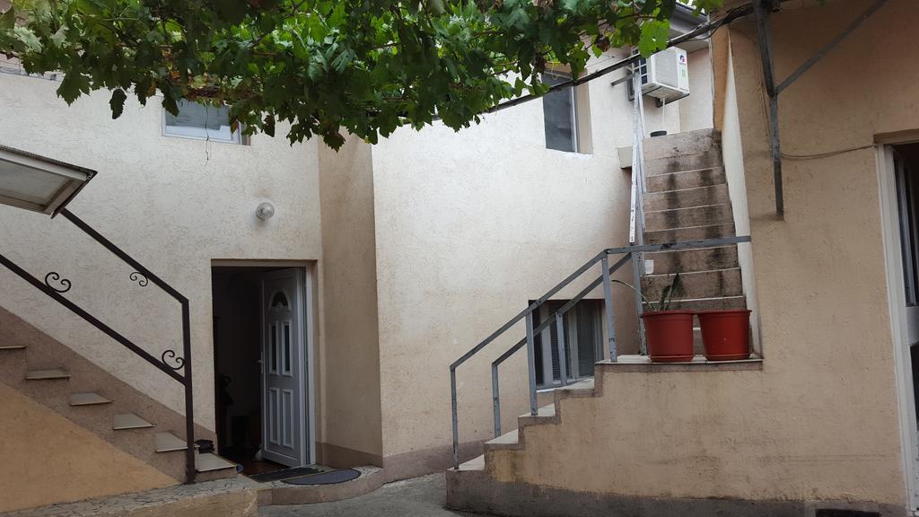 Apartmani Emil Podgorica Eksteriør bilde
