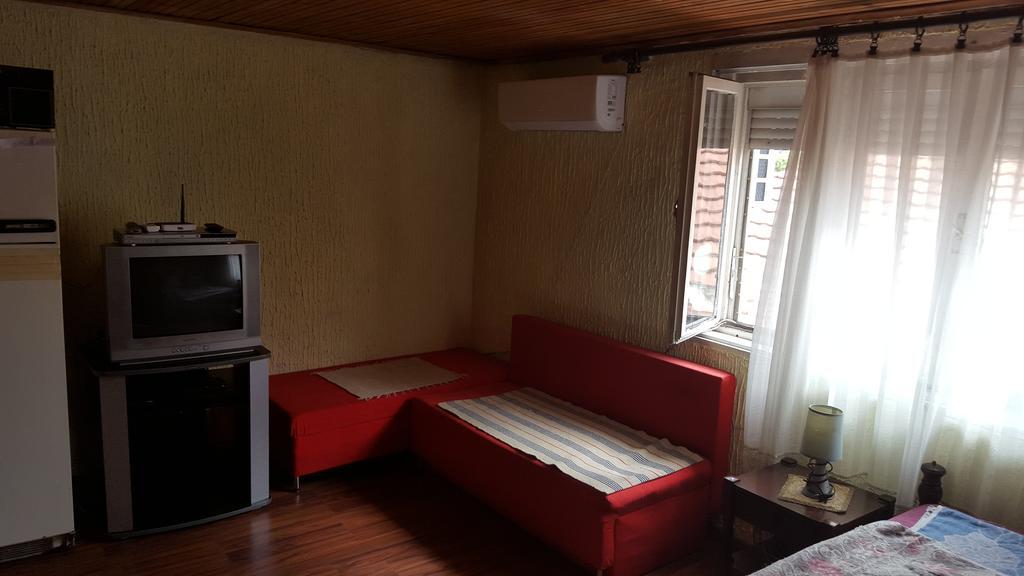 Apartmani Emil Podgorica Eksteriør bilde