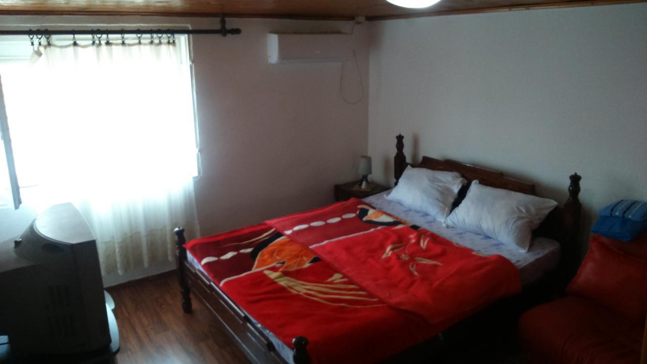 Apartmani Emil Podgorica Eksteriør bilde